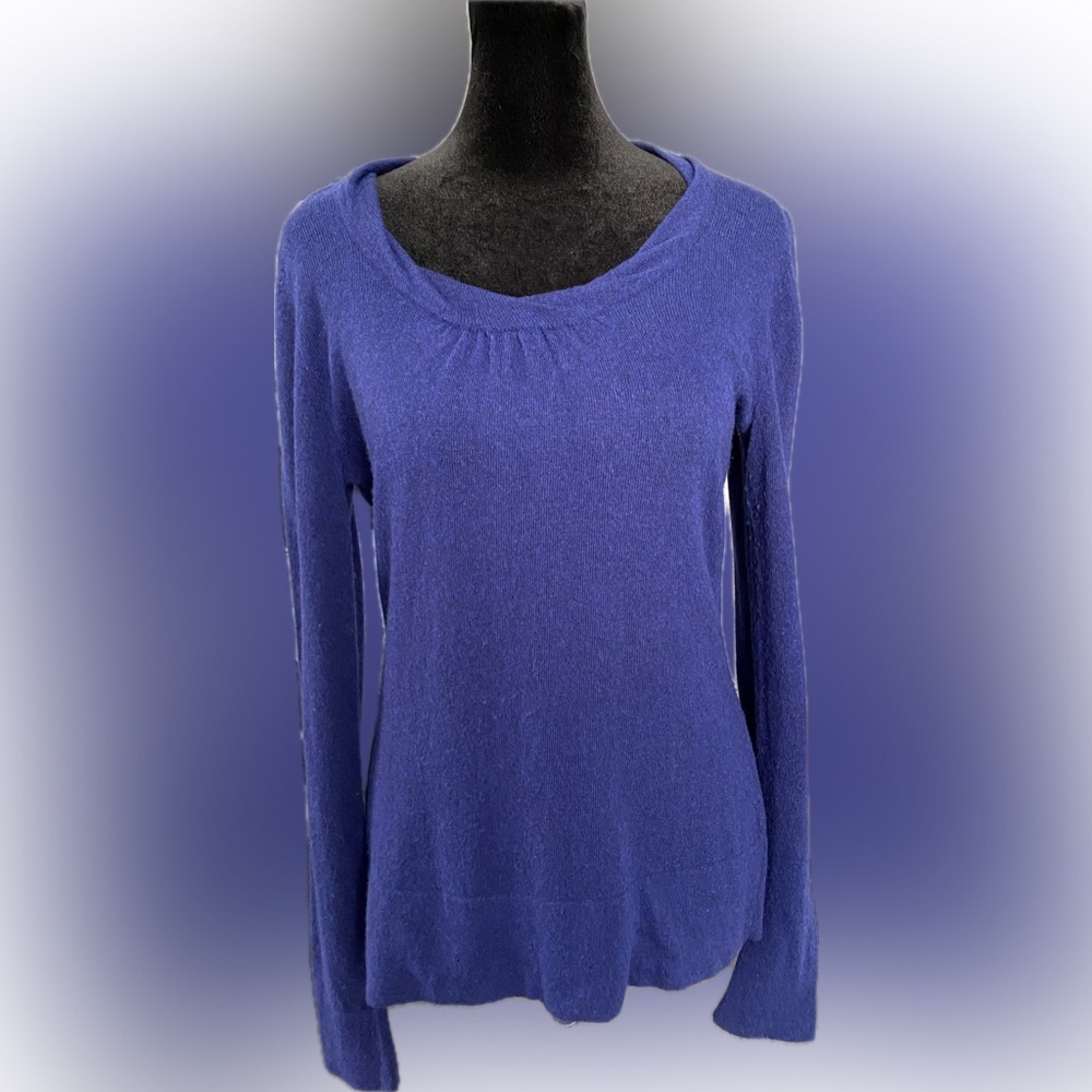 Banana Republic Luxury Cashmere Blend Sweater - Size Medium